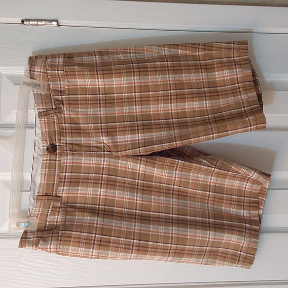 Women's Liz Claiborne walking shorts sz. 12 - Picture 1 of 3